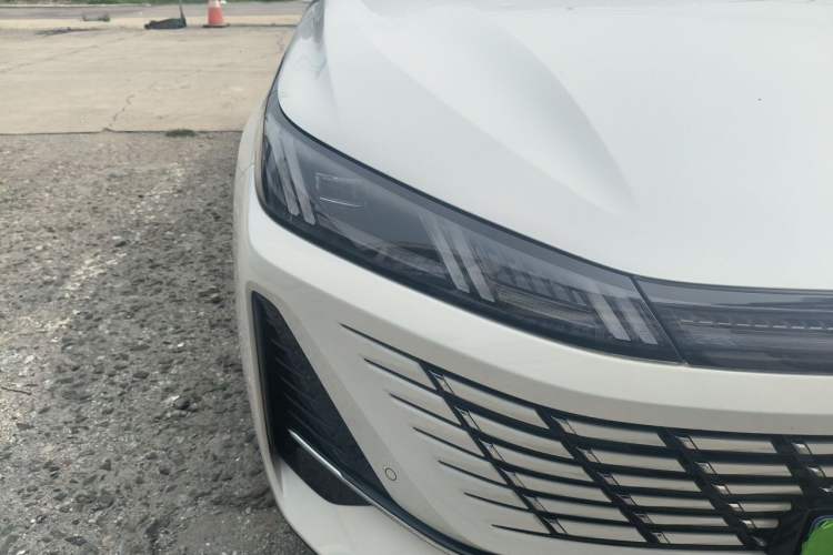 Used CHANGAN Eado 2026 Model, Fourth Generation, 1.5T 500Bar Enjoyment Edition Right Front Headlight
