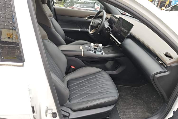 Used CHANGAN Eado 2026 Model, Fourth Generation, 1.5T 500Bar Smart Enjoyment Edition Right Front Seat
