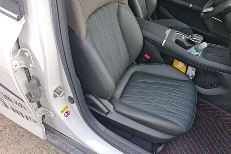Used CHANGAN Eado 2026 Model, Fourth Generation, 1.5T 500Bar Smart Enjoyment Edition Right Front Seat