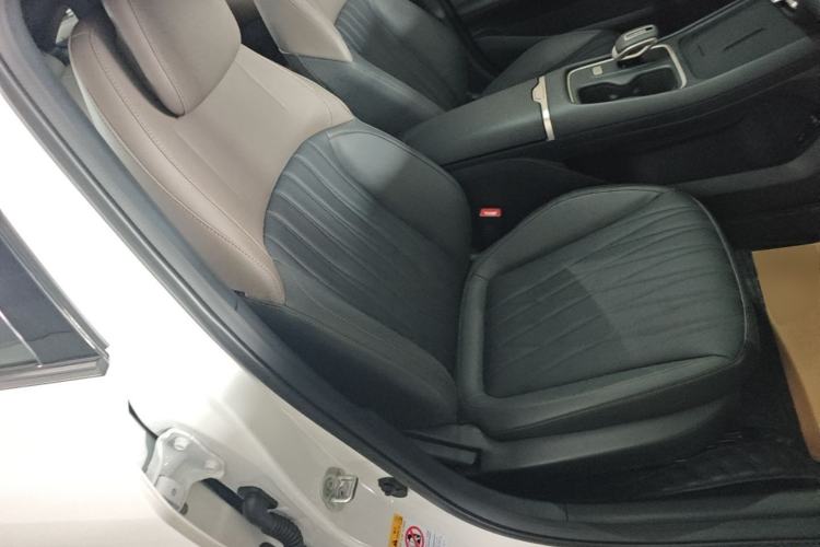 Used CHANGAN Eado 2026 Model, Fourth Generation, 1.5T 500Bar Smart Enjoyment Edition Right Front Seat