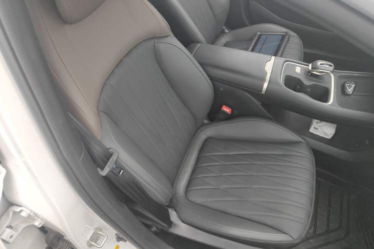 Used CHANGAN Eado 2026 Model, Fourth Generation, 1.5T 500Bar Smart Enjoyment Edition Right Front Seat