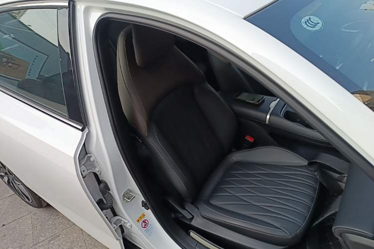Used CHANGAN Eado 2026 Model, Fourth Generation, 1.5T 500Bar Smart Enjoyment Edition Right Front Seat