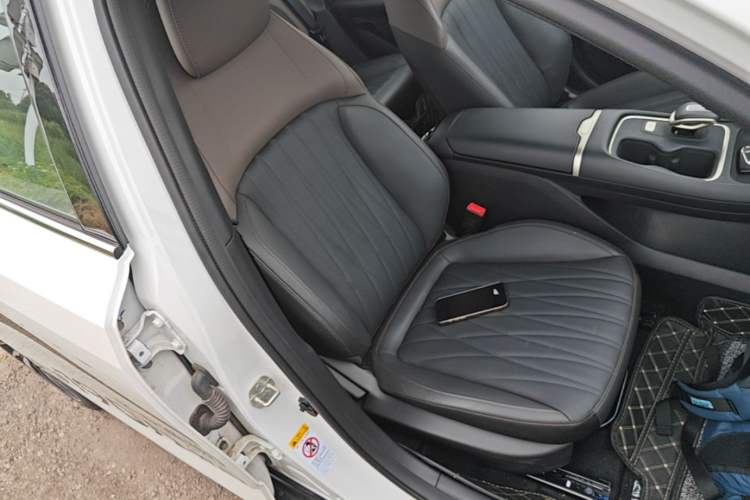 Used CHANGAN Eado 2026 Model, Fourth Generation, 1.5T 500Bar Smart Enjoyment Edition Right Front Seat