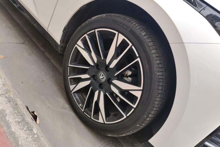Used CHANGAN Eado 2026 Model, Fourth Generation, 1.5T 500Bar Smart Enjoyment Edition Right Front Wheel Hub
