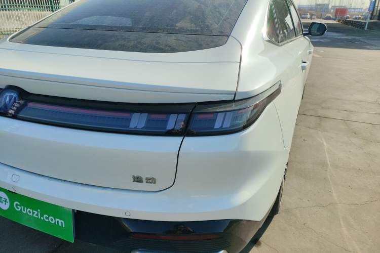 Used CHANGAN Eado 2026 Model, Fourth Generation, 1.5T 500Bar Smart Enjoyment Edition Right Rear Taillight
