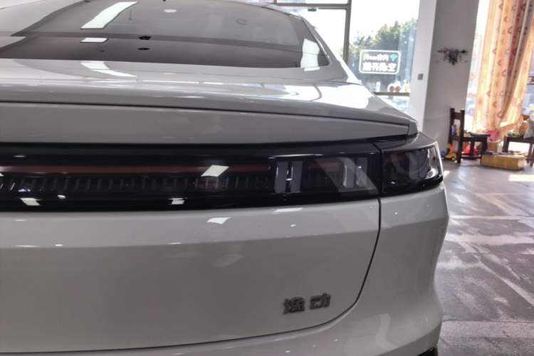 Used CHANGAN Eado 2026 Model, Fourth Generation, 1.5T 500Bar Smart Enjoyment Edition Right Rear Taillight