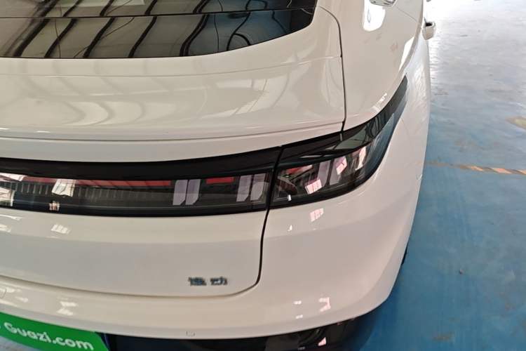 Used CHANGAN Eado 2026 Model, Fourth Generation, 1.5T 500Bar Smart Enjoyment Edition Right Rear Taillight