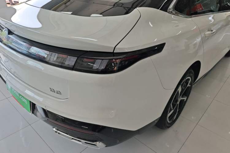 Used CHANGAN Eado 2026 Model, Fourth Generation, 1.5T 500Bar Enjoyment Edition Right Rear Taillight