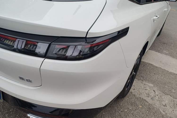 Used CHANGAN Eado 2026 Model, Fourth Generation, 1.5T 500Bar Dynamic Enjoyment Edition Right Rear Taillight