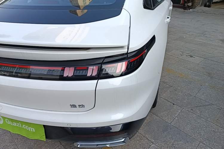 Used CHANGAN Eado 2026 Model, Fourth Generation, 1.5T 500Bar Smart Enjoyment Edition Right Rear Taillight