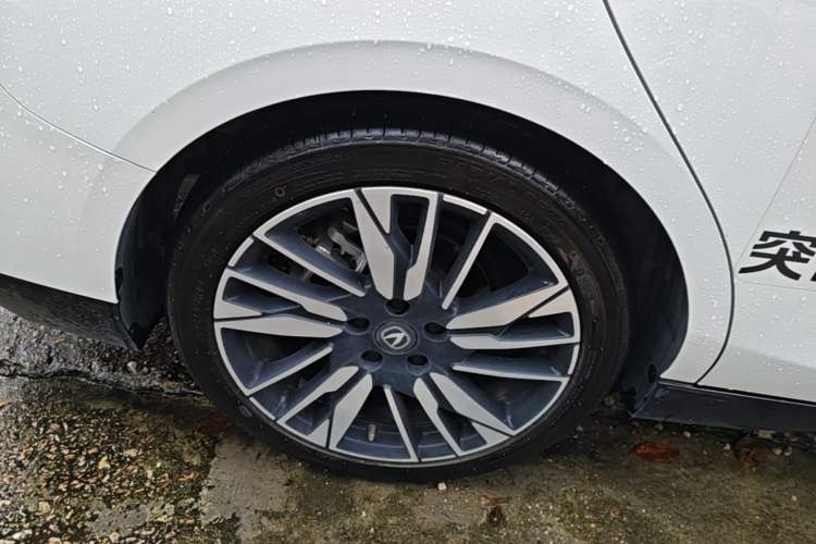 Used CHANGAN Eado 2026 Model, Fourth Generation, 1.5T 500Bar Smart Enjoyment Edition Right Rear Wheel Hub