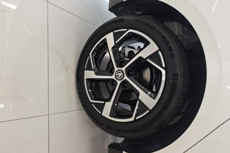 Used CHANGAN Eado 2026 Model, Fourth Generation, 1.5T 500Bar Enjoyment Edition Right Rear Wheel Hub