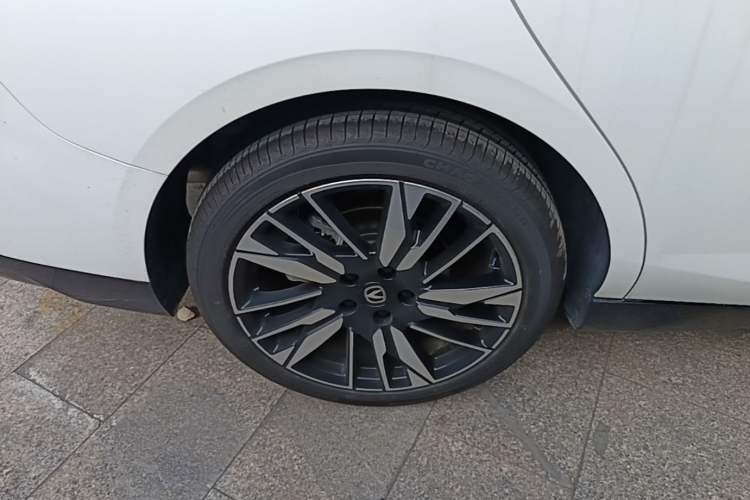 Used CHANGAN Eado 2026 Model, Fourth Generation, 1.5T 500Bar Smart Enjoyment Edition Right Rear Wheel Hub