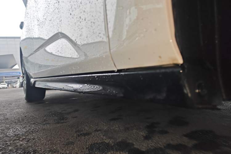 Used CHANGAN Eado 2026 Model, Fourth Generation, 1.5T 500Bar Smart Enjoyment Edition Right Side Sill