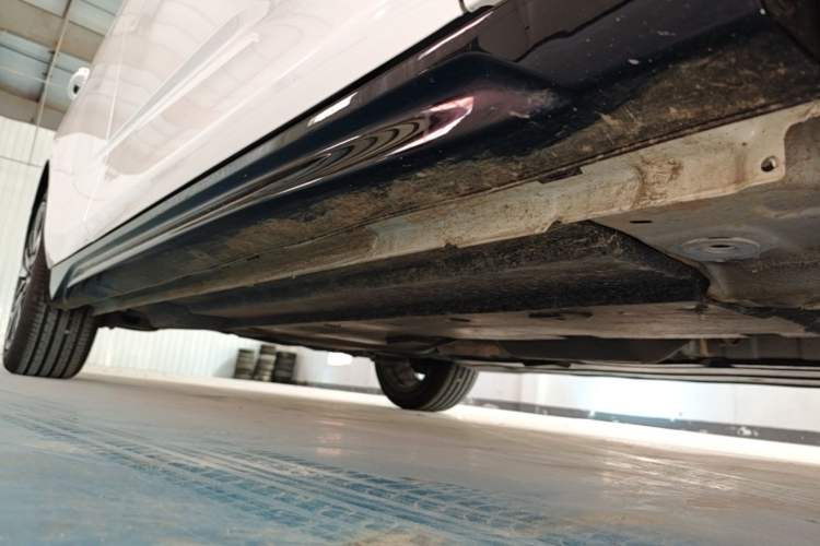 Used CHANGAN Eado 2026 Model, Fourth Generation, 1.5T 500Bar Smart Enjoyment Edition Right Side Sill