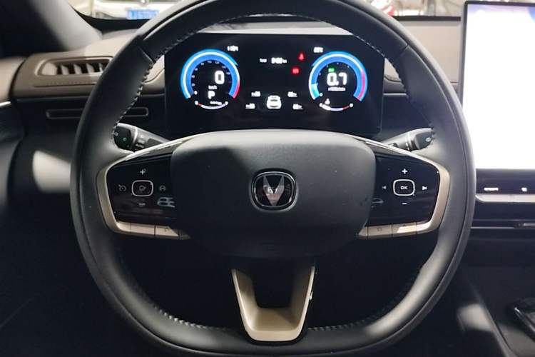 Used CHANGAN Eado 2026 Model, Fourth Generation, 1.5T 500Bar Dynamic Enjoyment Edition Steering Wheel