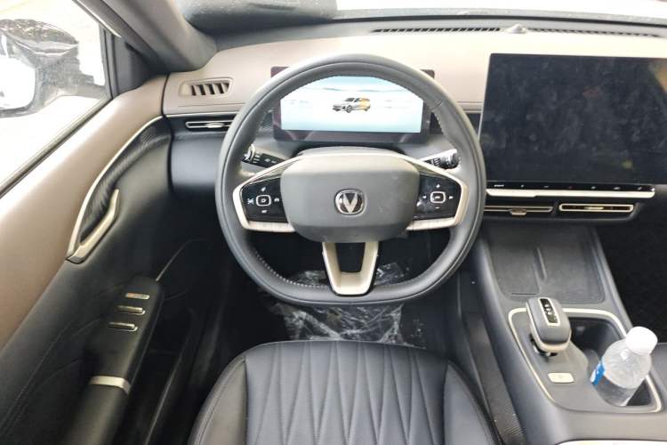 Used CHANGAN Eado 2026 Model, Fourth Generation, 1.5T 500Bar Smart Enjoyment Edition Steering Wheel