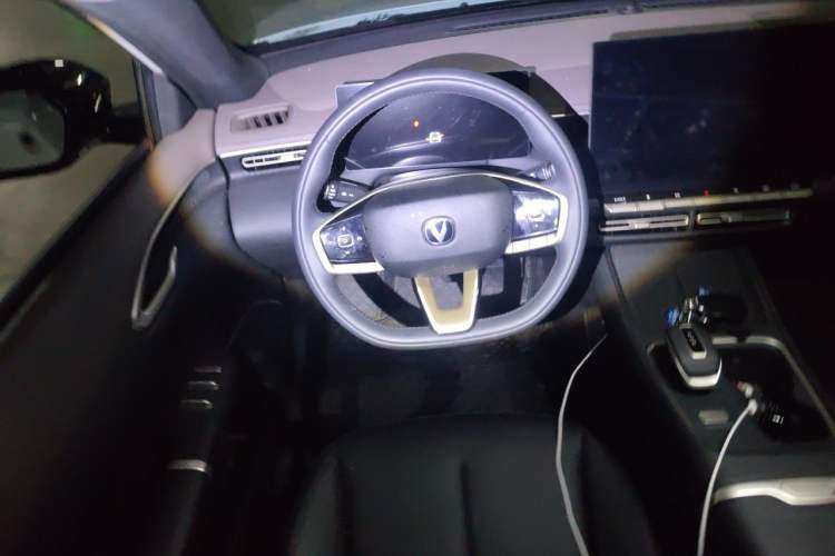 Used CHANGAN Eado 2026 Model, Fourth Generation, 1.5T 500Bar Dynamic Enjoyment Edition Steering Wheel