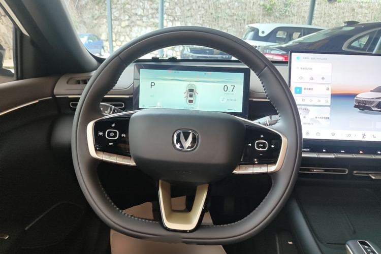 Used CHANGAN Eado 2026 Model, Fourth Generation, 1.5T 500Bar Smart Enjoyment Edition Steering Wheel