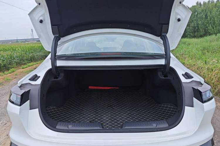 Used CHANGAN Eado 2026 Model, Fourth Generation, 1.5T 500Bar Smart Enjoyment Edition Trunk