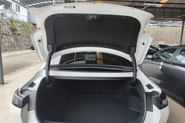 Used CHANGAN Eado 2026 Model, Fourth Generation, 1.5T 500Bar Smart Enjoyment Edition Trunk