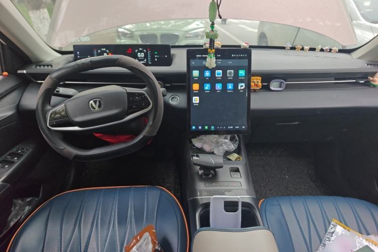 Used CHANGAN Eado DD 2023 Blue Whale NE 1.5T GDI DCT Prestige Model Center Console