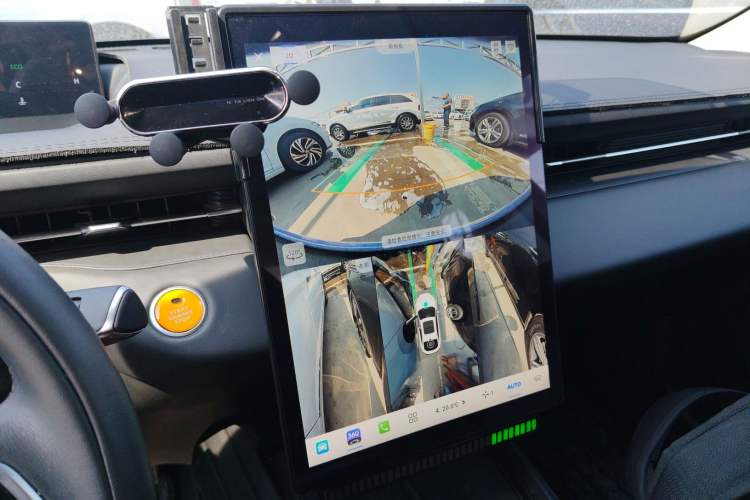 Used CHANGAN Eado DD 2023 Blue Whale NE 1.5T GDI DCT Navigation Model Audio And AC Panel