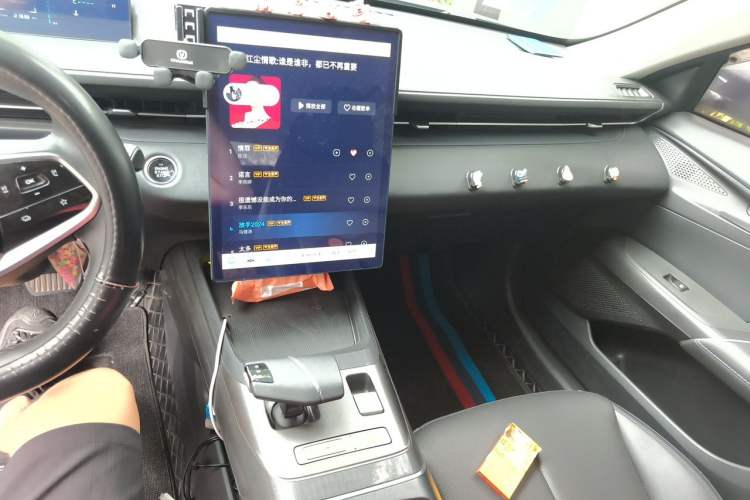 Used CHANGAN Eado DD 2023 Blue Whale NE 1.5T GDI DCT Luxury Edition Audio And AC Panel