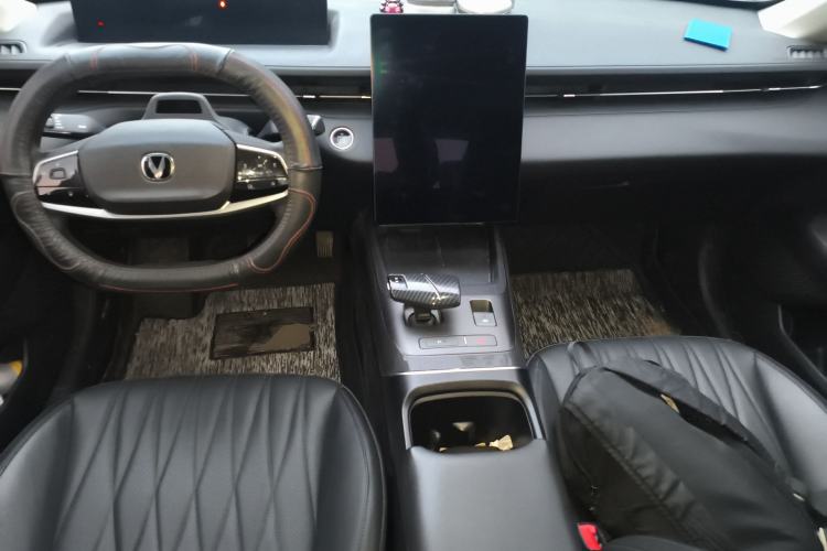 Used CHANGAN Eado DD 2023 Blue Whale NE 1.5T GDI DCT Navigation Model Center Console