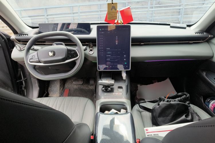 Used CHANGAN Eado DD 2023 Blue Whale NE 1.5T GDI DCT Navigation Model Center Console