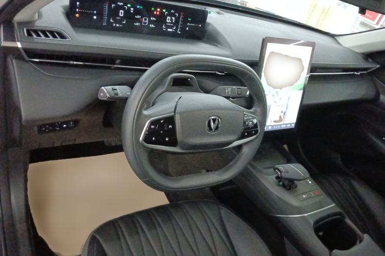 Used CHANGAN Eado DD 2023 Blue Whale NE 1.5T GDI DCT Navigation Model Center Console