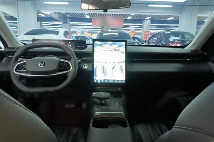 Used CHANGAN Eado DD 2023 Blue Whale NE 1.5T GDI DCT Navigation Model Center Console