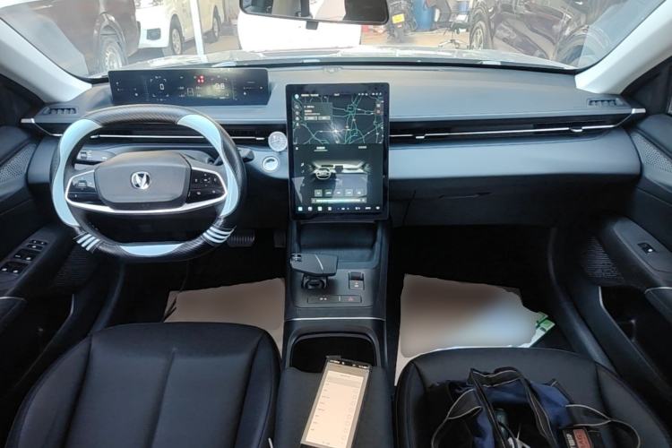 Used CHANGAN Eado DD 2023 Blue Whale NE 1.5T GDI DCT Luxury Edition Center Console