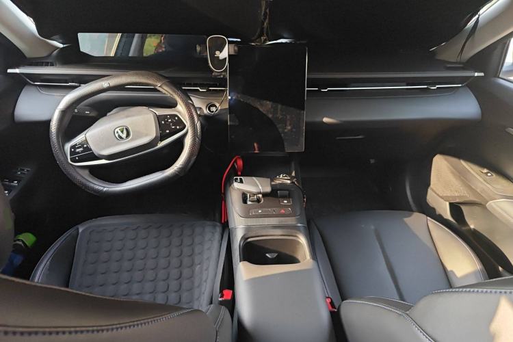 Used CHANGAN Eado DD 2023 Blue Whale NE 1.5T GDI DCT Enjoy Edition Center Console