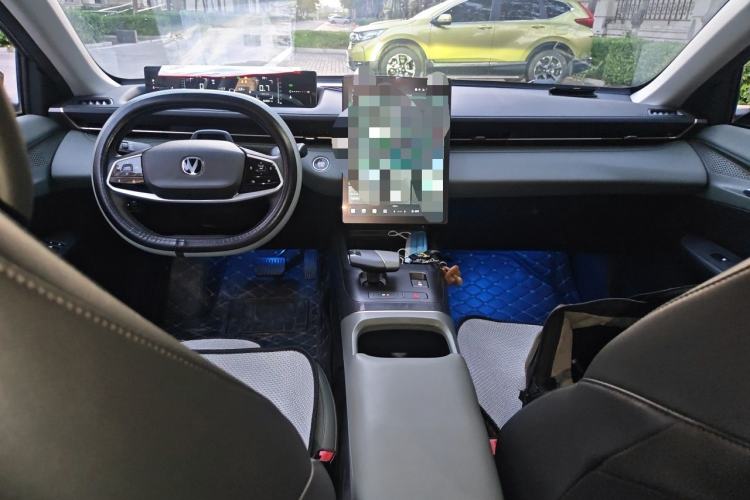 Used CHANGAN Eado DD 2023 Blue Whale NE 1.5T GDI DCT Navigation Model Center Console
