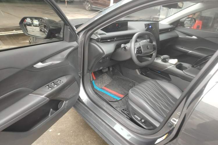 Used CHANGAN Eado DD 2023 Blue Whale NE 1.5T GDI DCT Navigation Model Driver Seat