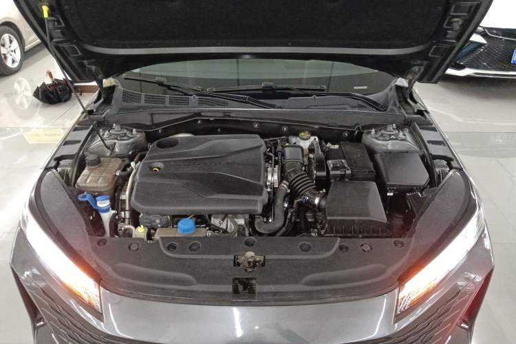 Used CHANGAN Eado DD 2023 Blue Whale NE 1.5T GDI DCT Navigation Model Engine Bay
