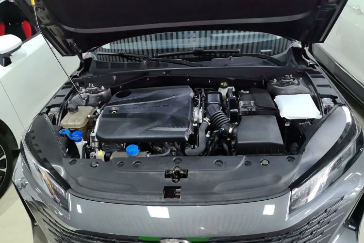 Used CHANGAN Eado DD 2023 Blue Whale NE 1.5T GDI DCT Navigation Model Engine Bay