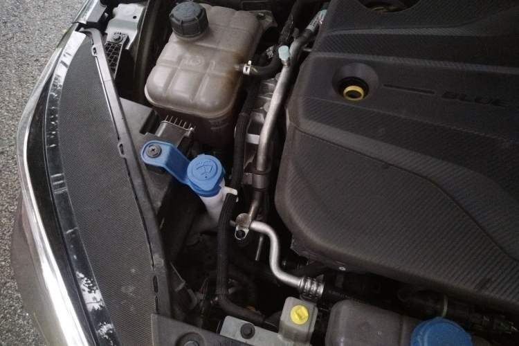 Used CHANGAN Eado DD 2023 Blue Whale NE 1.5T GDI DCT Navigation Model Engine Bay Right