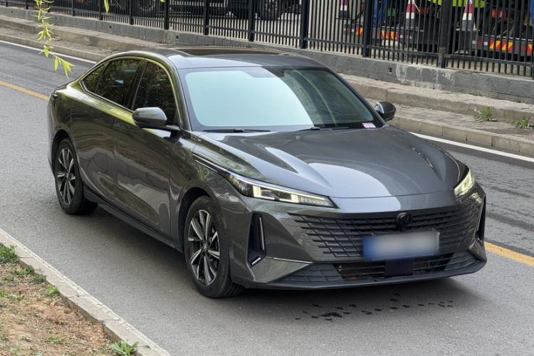 Used CHANGAN Eado DD 2023 Blue Whale NE 1.5T GDI DCT Navigation Model Exterior 2