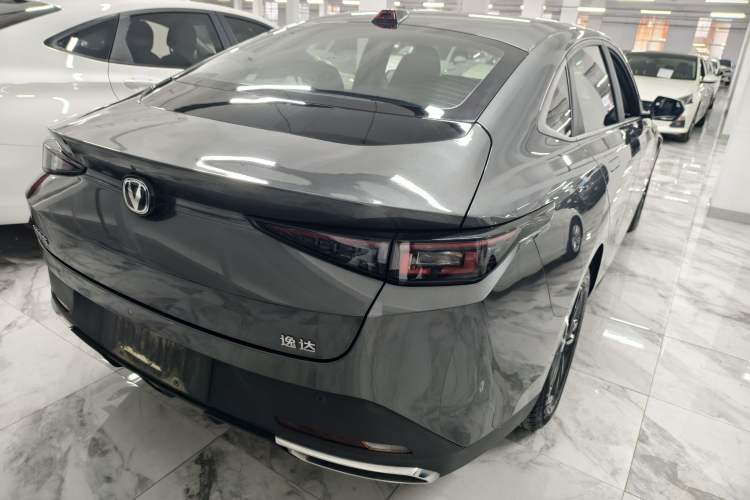 Used CHANGAN Eado DD 2023 Blue Whale NE 1.5T GDI DCT Luxury Edition Exterior 3