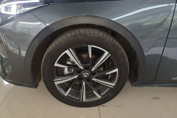 Used CHANGAN Eado DD 2023 Blue Whale NE 1.5T GDI DCT Navigation Model Exterior 4