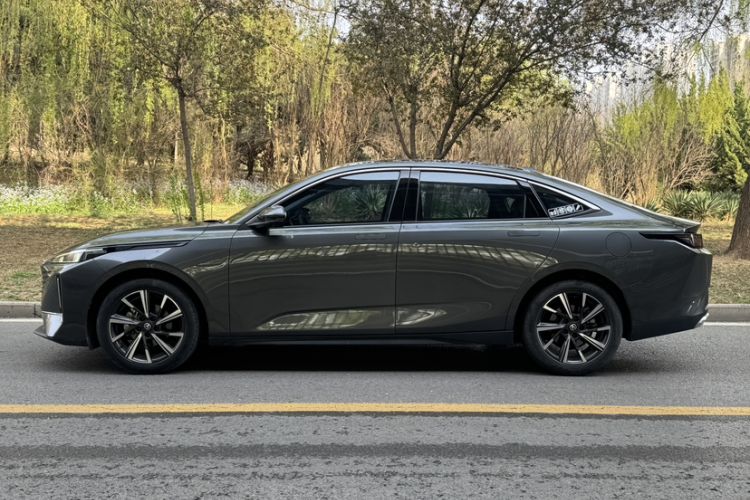 Used CHANGAN Eado DD 2023 Blue Whale NE 1.5T GDI DCT Navigation Model Exterior 8