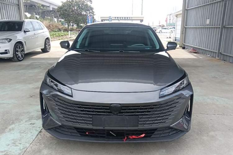 Used CHANGAN Eado DD 2023 Blue Whale NE 1.5T GDI DCT Navigation Model Front