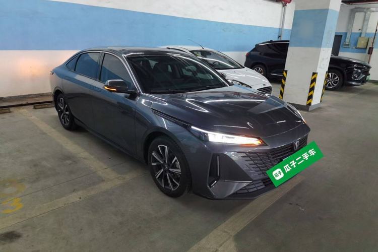 Used CHANGAN Eado DD 2023 Blue Whale NE 1.5T GDI DCT Navigation Model Front Right 45 Deg