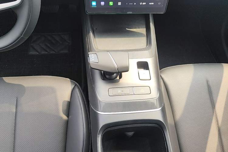 Used CHANGAN Eado DD 2023 Blue Whale NE 1.5T GDI DCT Luxury Edition Gear Lever