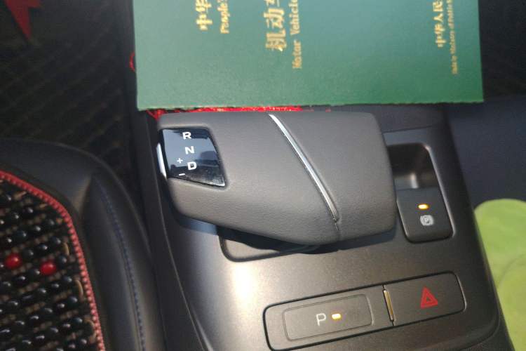 Used CHANGAN Eado DD 2023 Blue Whale NE 1.5T GDI DCT Luxury Edition Gear Lever