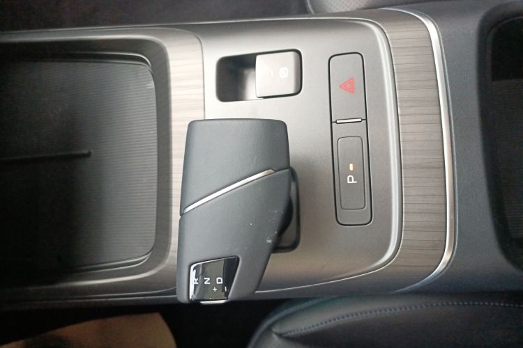 Used CHANGAN Eado DD 2023 Blue Whale NE 1.5T GDI DCT Flagship Model Gear Lever
