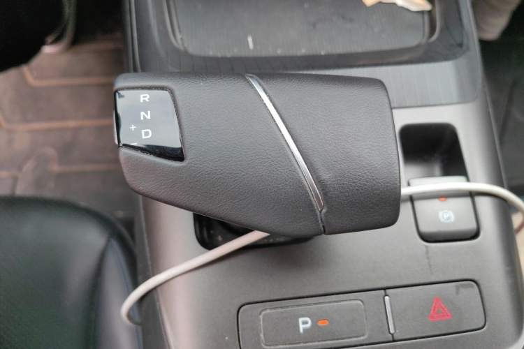 Used CHANGAN Eado DD 2023 Blue Whale NE 1.5T GDI DCT Luxury Edition Gear Lever