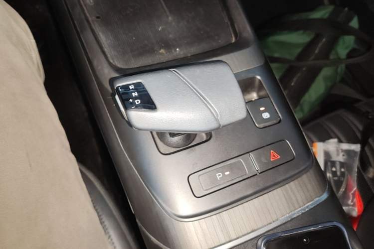 Used CHANGAN Eado DD 2023 Blue Whale NE 1.5T GDI DCT Flagship Model Gear Lever